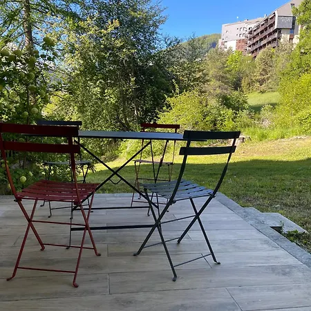 4 Pers Pra Loup 1500 Apartment
