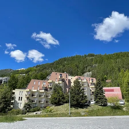4 Pers Pra Loup 1500 Apartment *